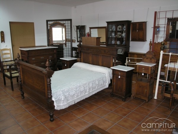 Rustical Reproducción del Mueble Antiguo 